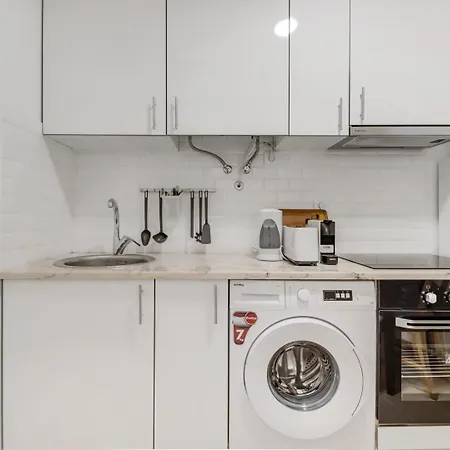 2br Renovated Heart Of Santos W/ Ac | By Airnest Apartamento Lisboa