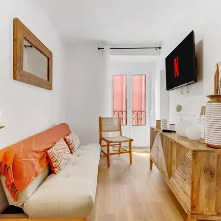 2br Renovated Heart Of Santos W/ Ac | By Airnest شقة