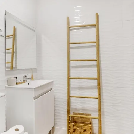 2br Renovated Heart Of Santos W/ Ac | By Airnest *